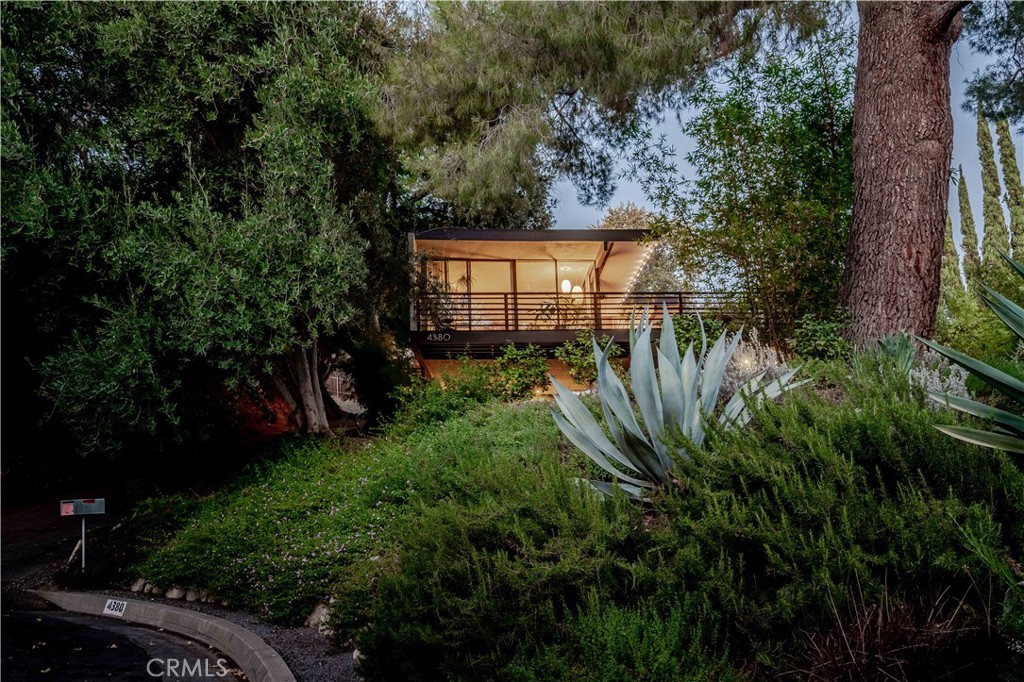 4380 Canyon Crest Road