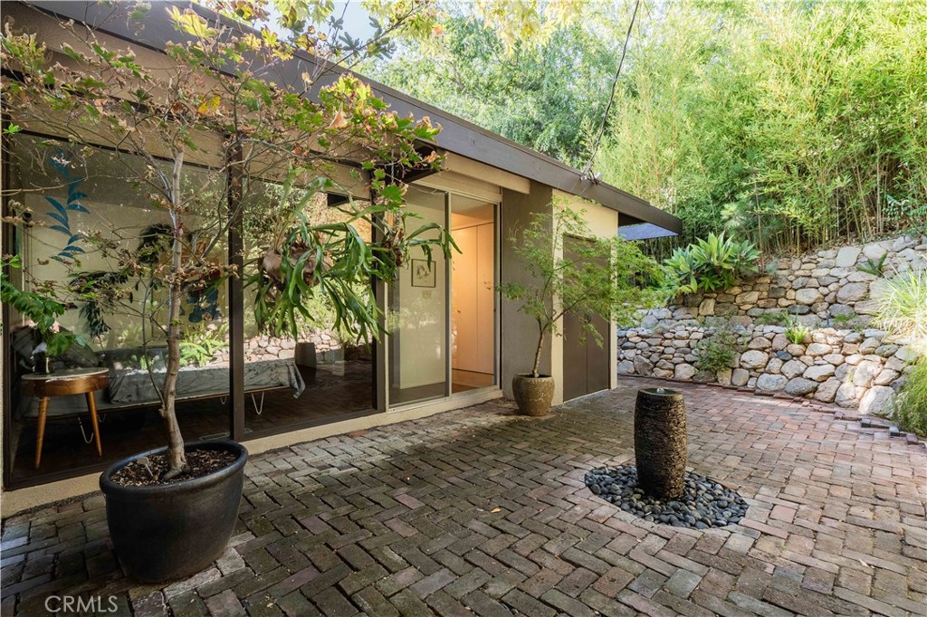 4380 Canyon Crest Road