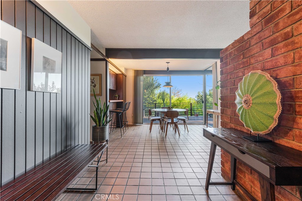 4380 Canyon Crest Road