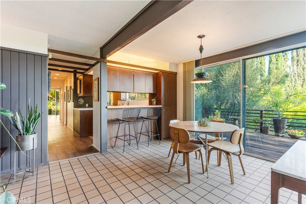 4380 Canyon Crest Road