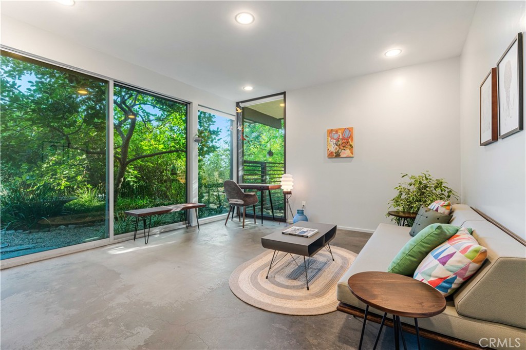 4380 Canyon Crest Road