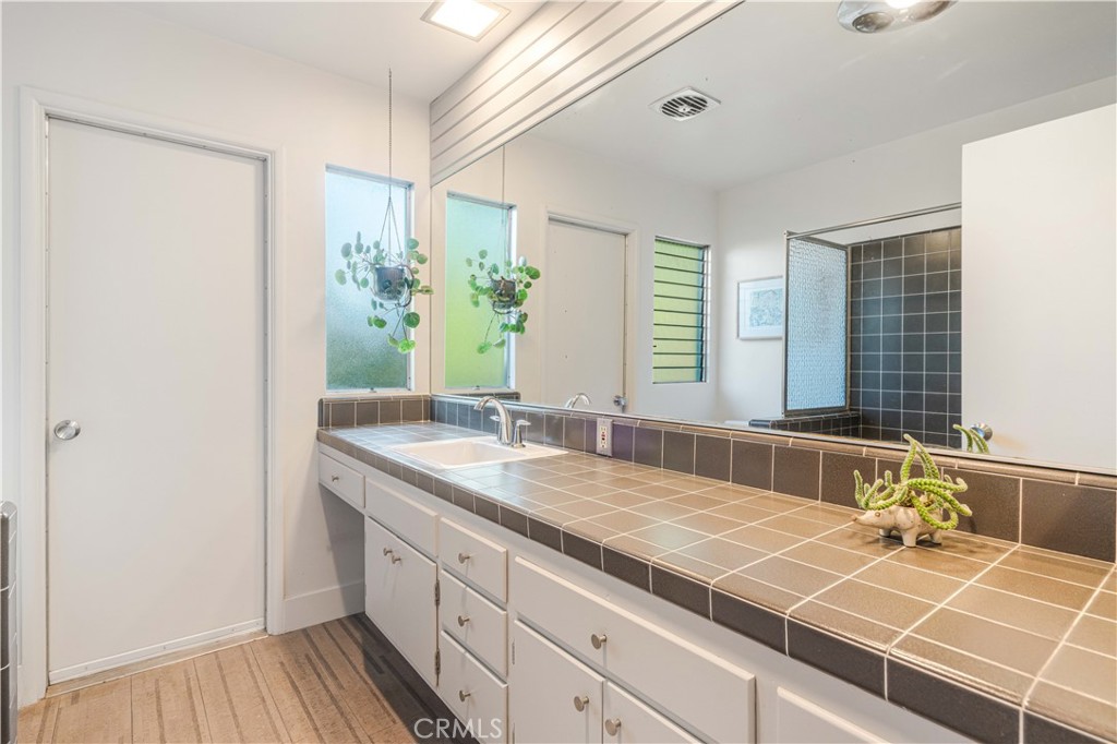 4380 Canyon Crest Road