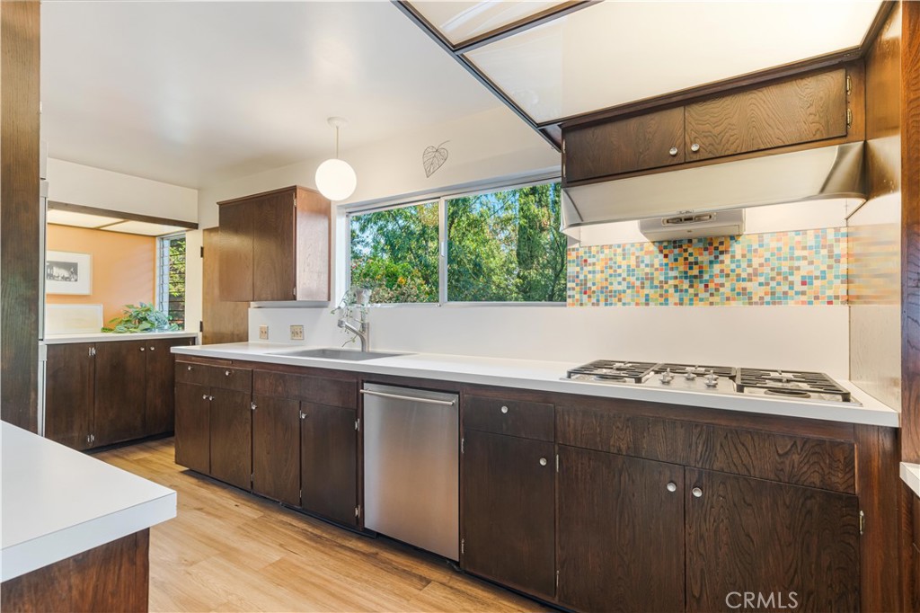 4380 Canyon Crest Road