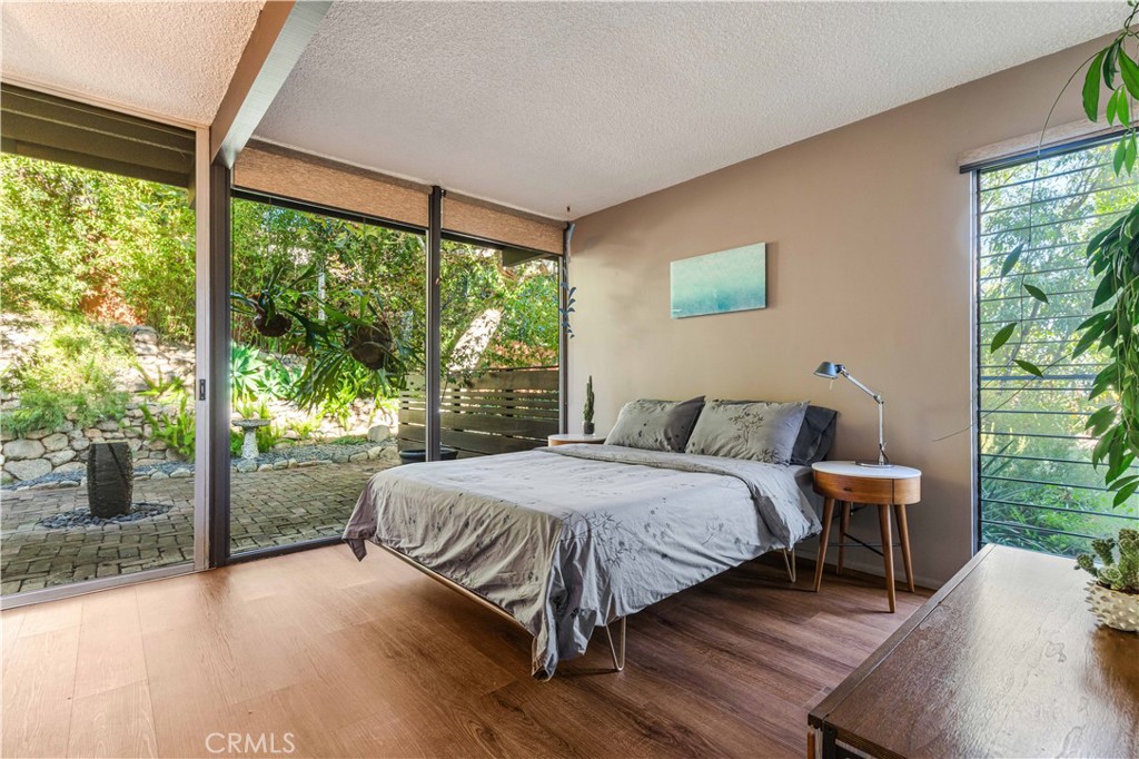 4380 Canyon Crest Road