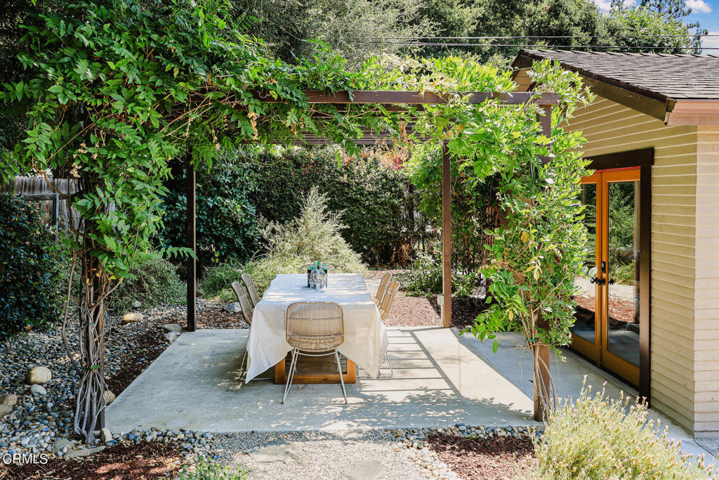 1318 Stratford Avenue