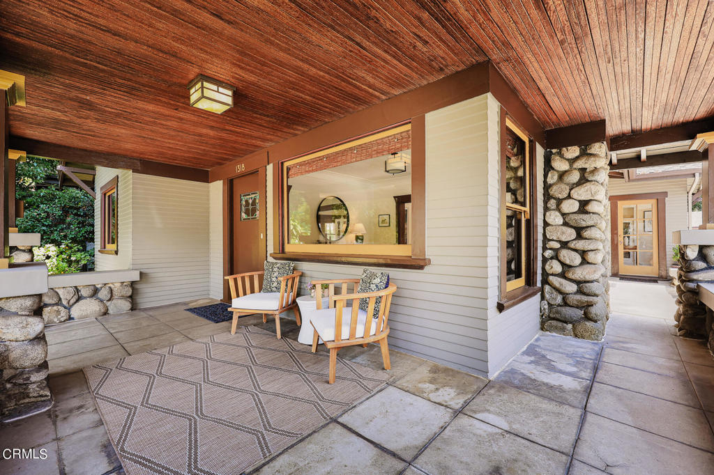 1318 Stratford Avenue