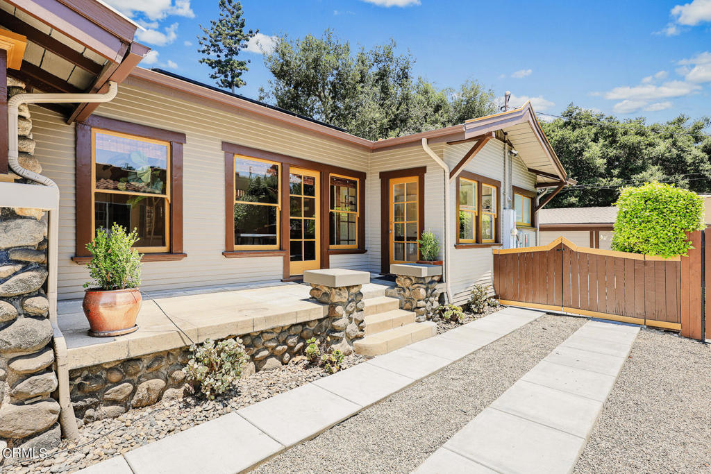 1318 Stratford Avenue