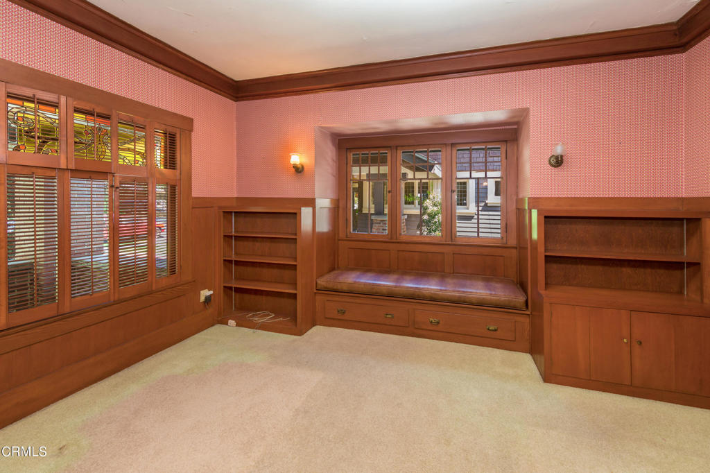 1818 Bushnell Avenue