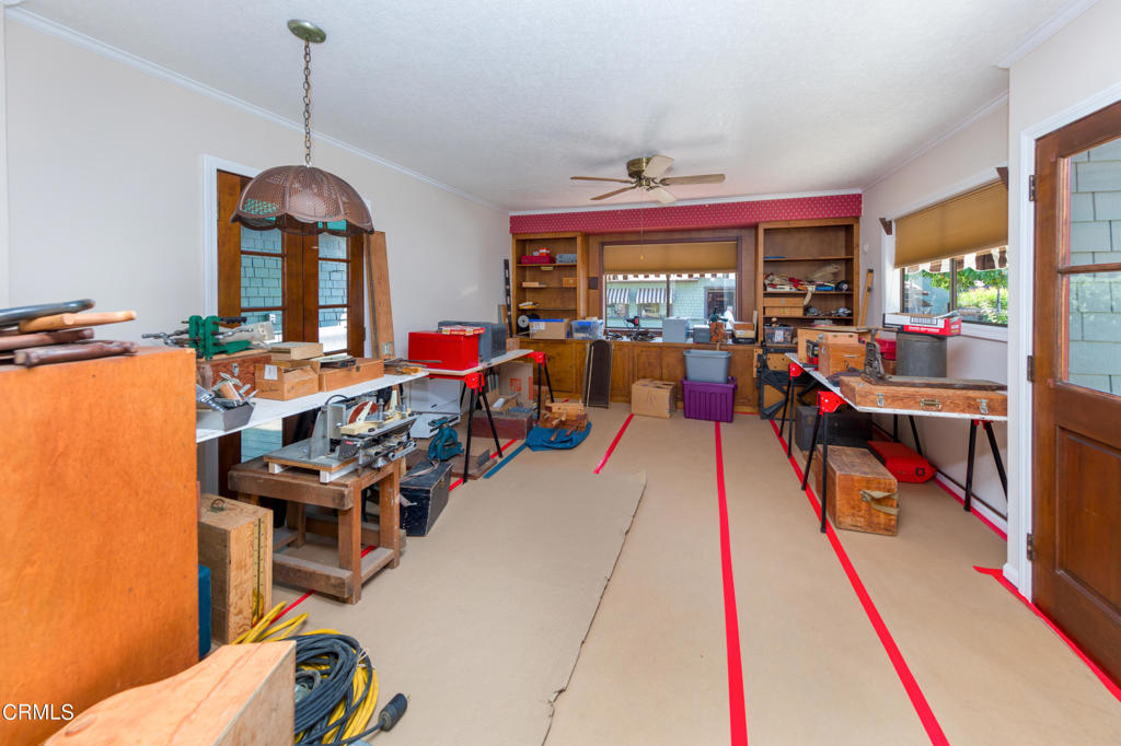 1818 Bushnell Avenue