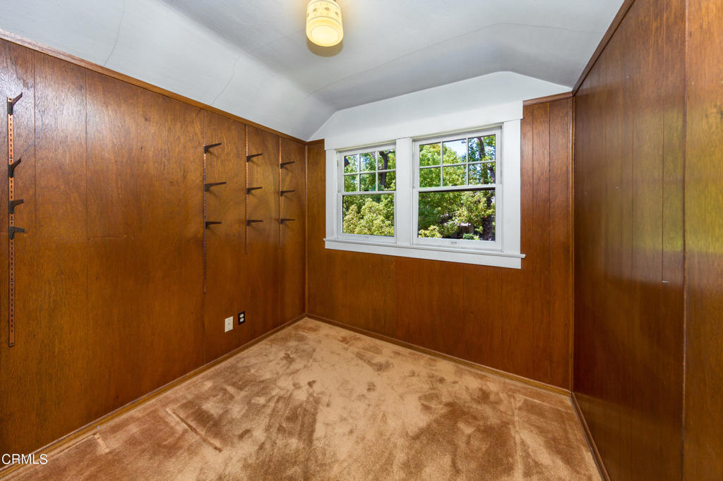 1818 Bushnell Avenue