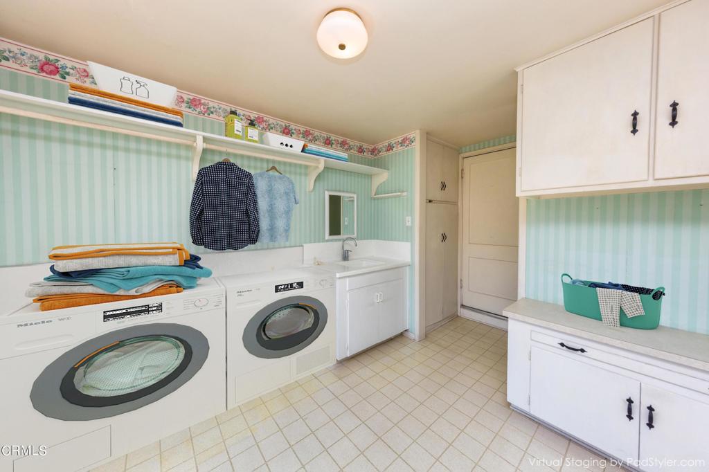 1818 Bushnell Avenue