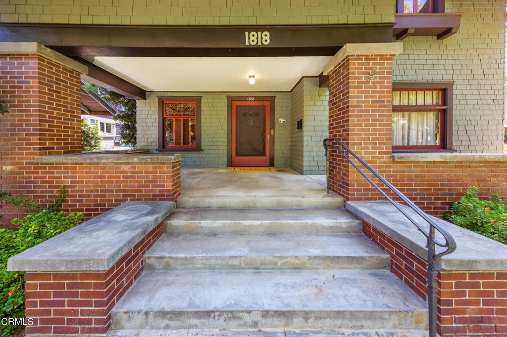 1818 Bushnell Avenue