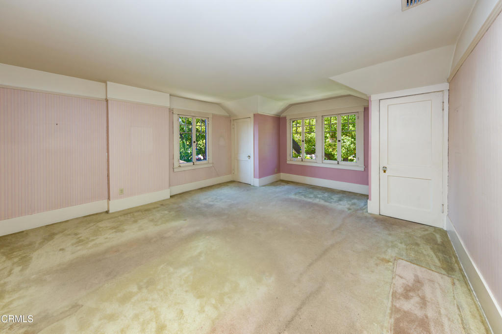 1818 Bushnell Avenue