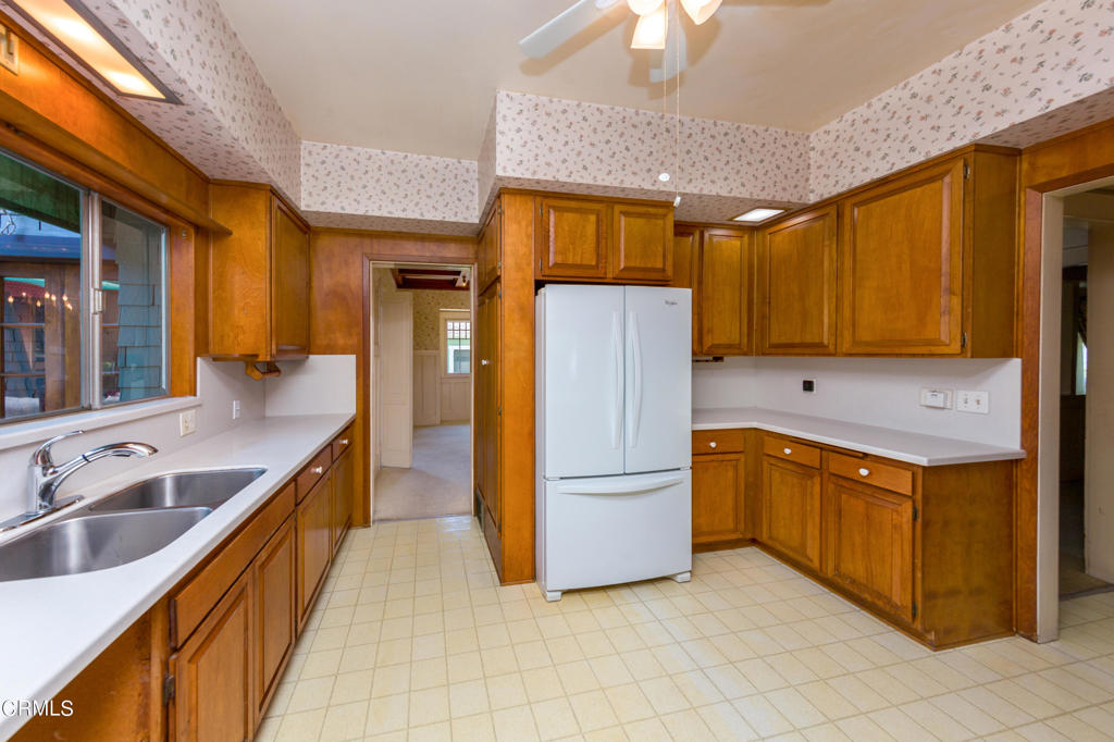 1818 Bushnell Avenue