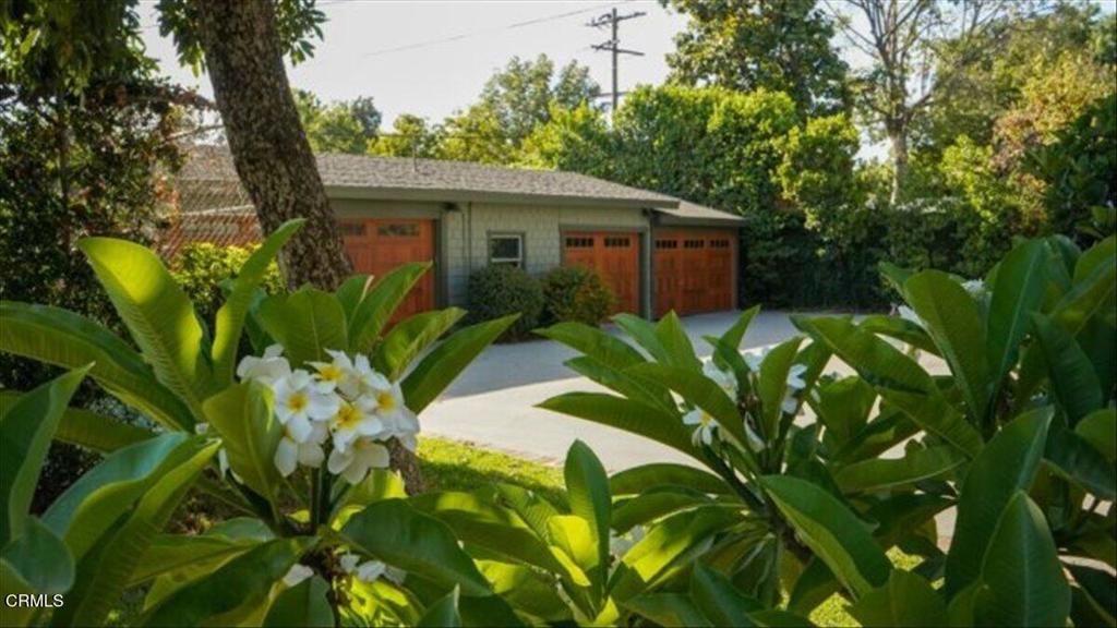 217 Oaklawn Avenue