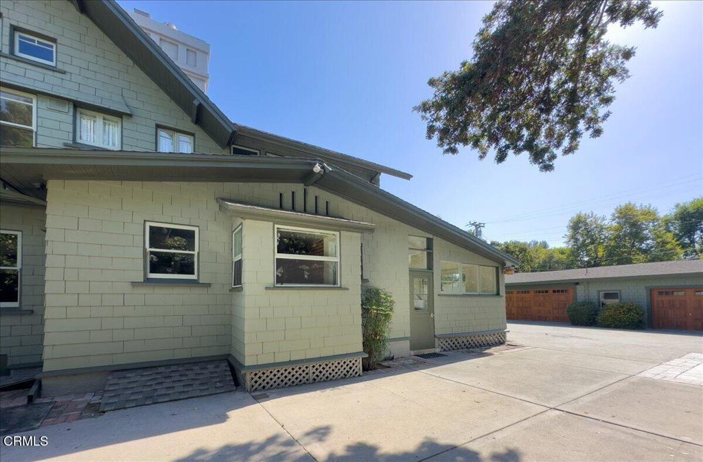217 Oaklawn Avenue