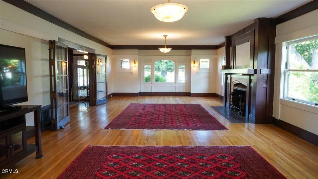 217 Oaklawn Avenue