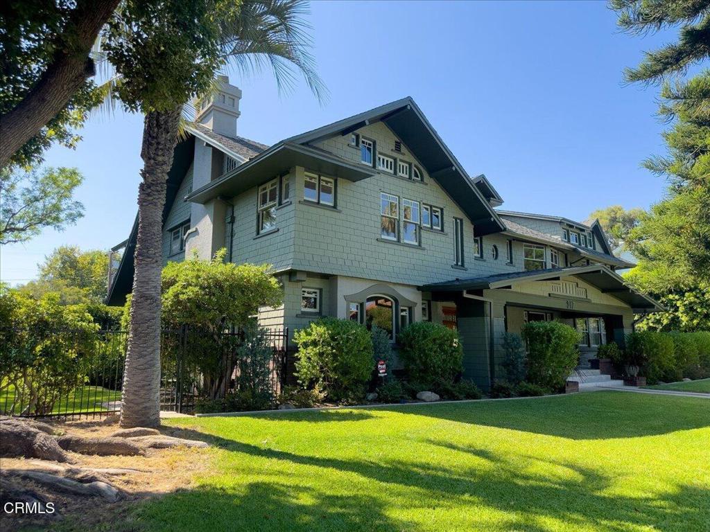 217 Oaklawn Avenue