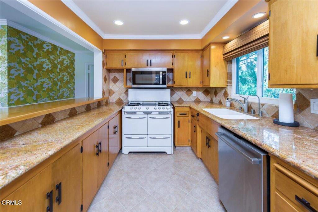 1372 Inverness Drive