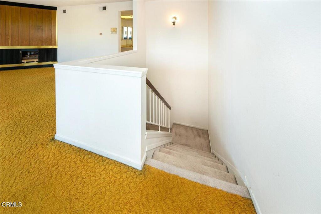 823 N Altadena Drive