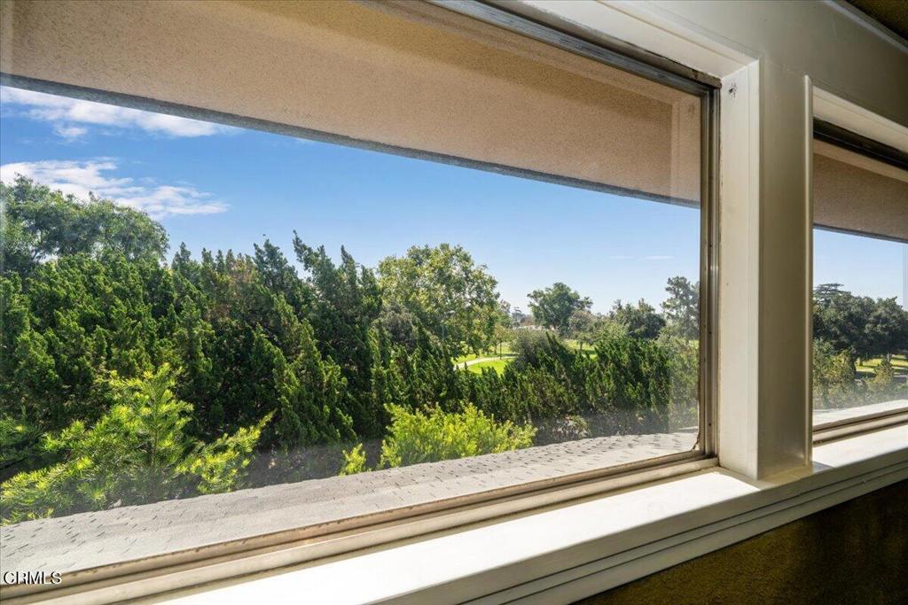 823 N Altadena Drive