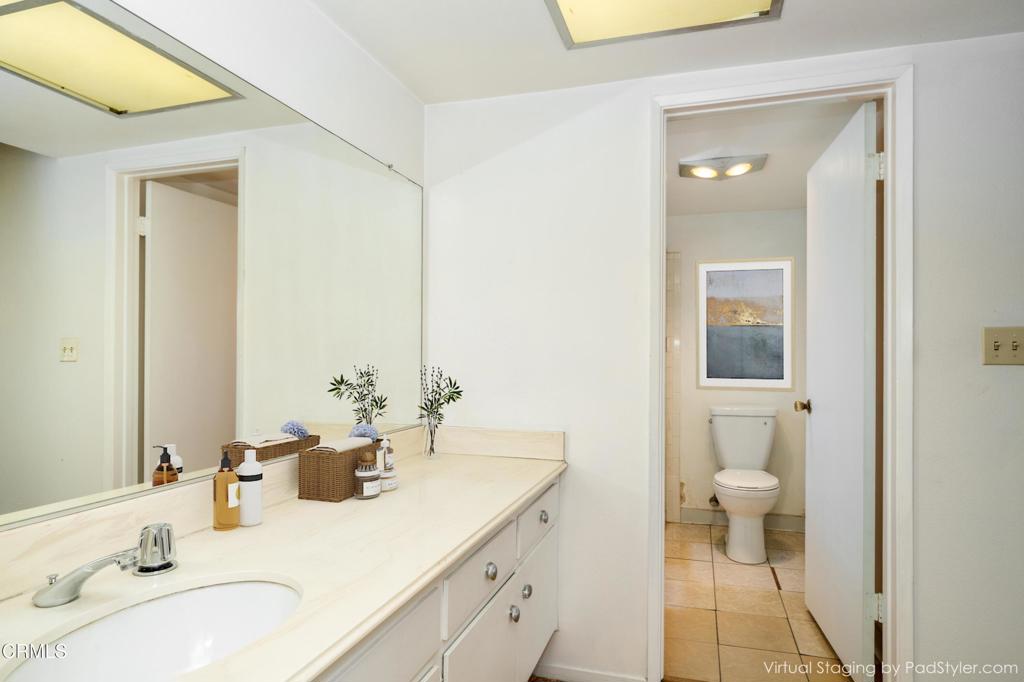 823 N Altadena Drive