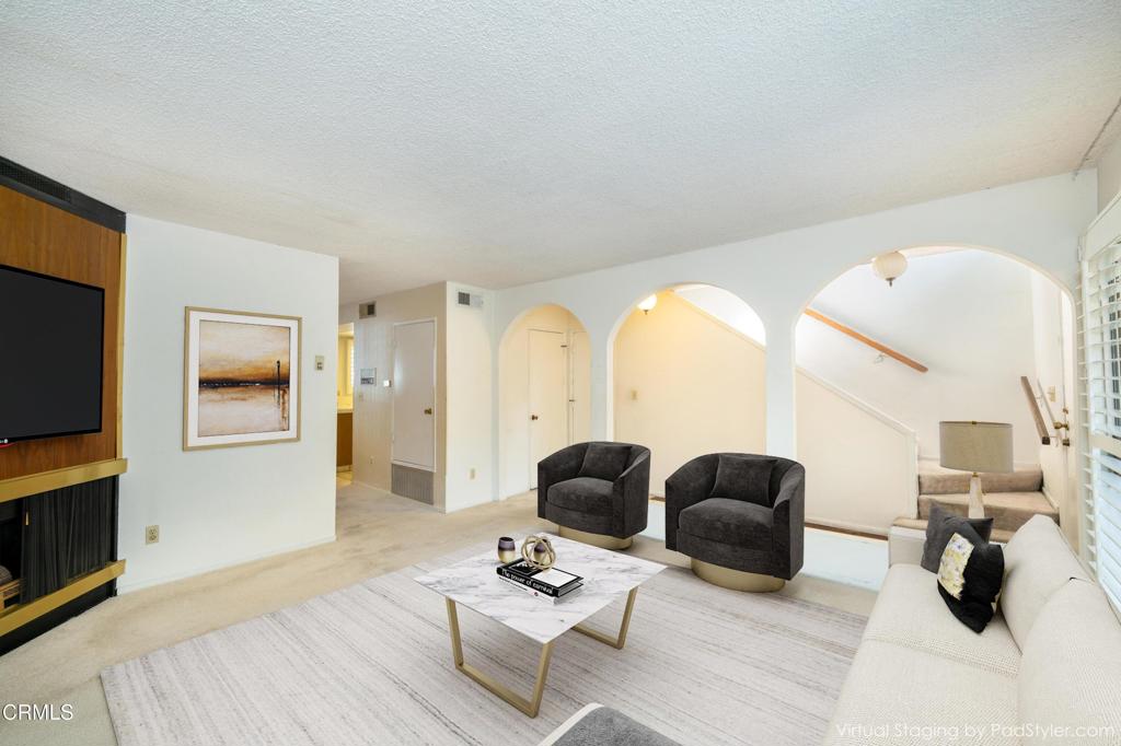 823 N Altadena Drive