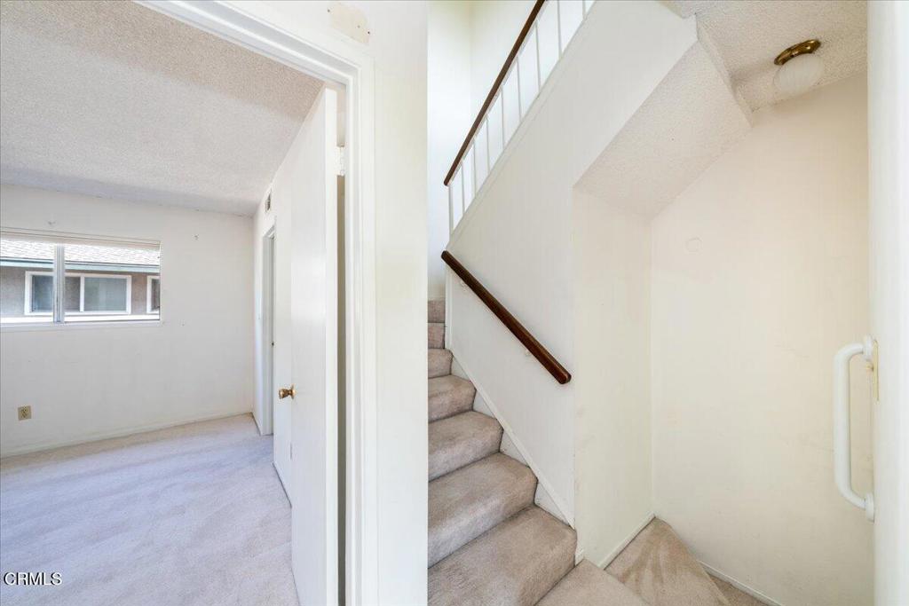 823 N Altadena Drive