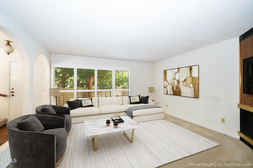 823 N Altadena Drive