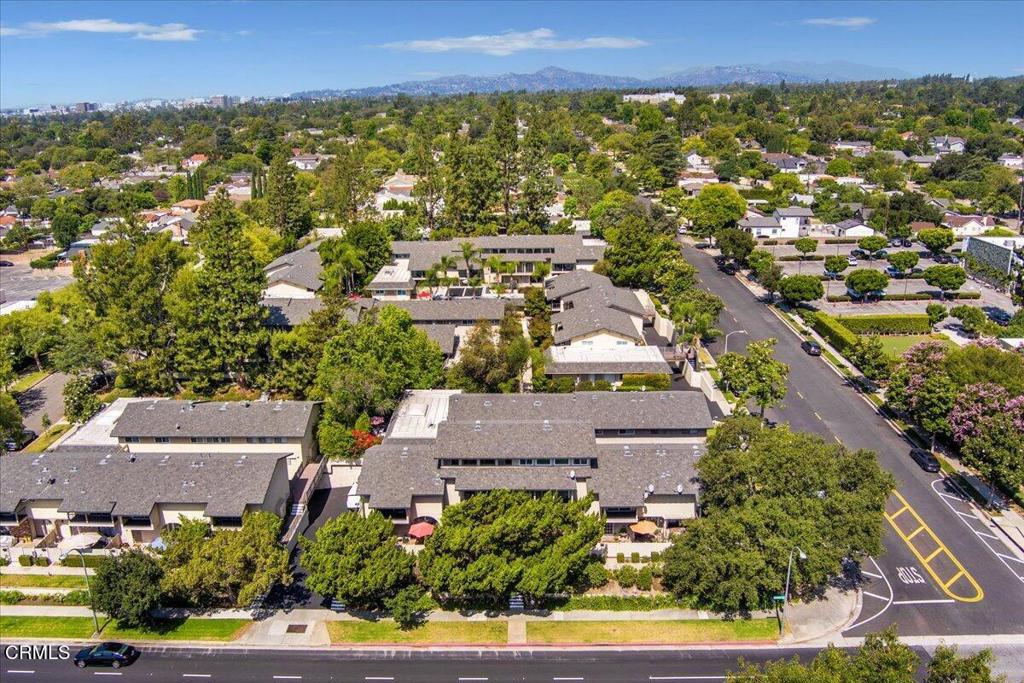 823 N Altadena Drive