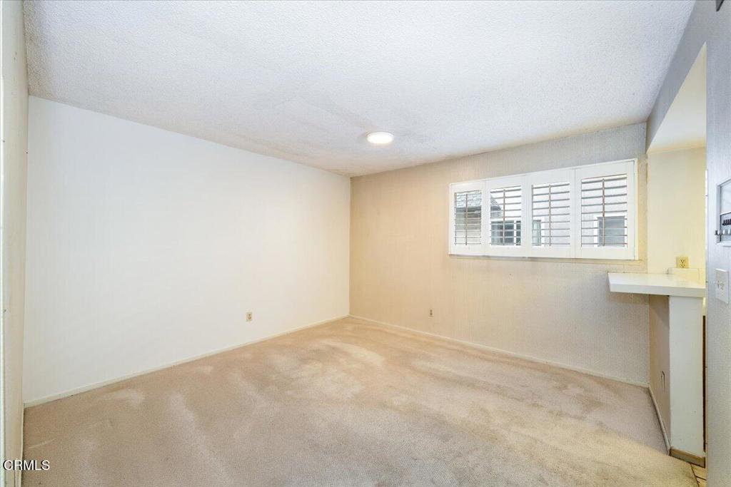 823 N Altadena Drive