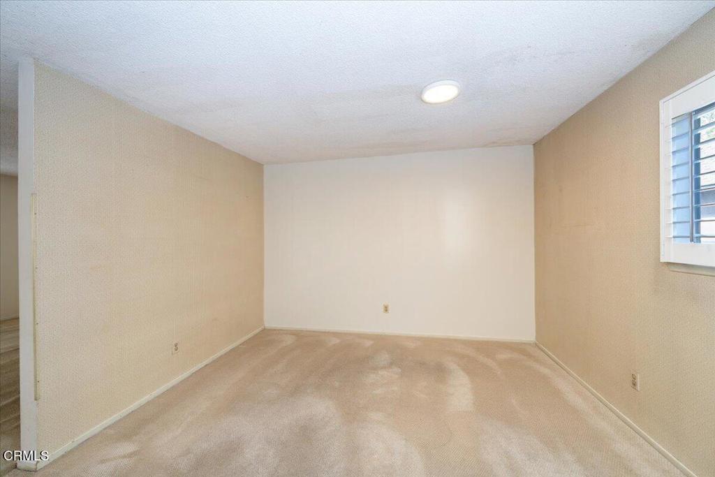 823 N Altadena Drive