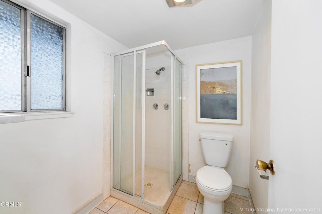 823 N Altadena Drive