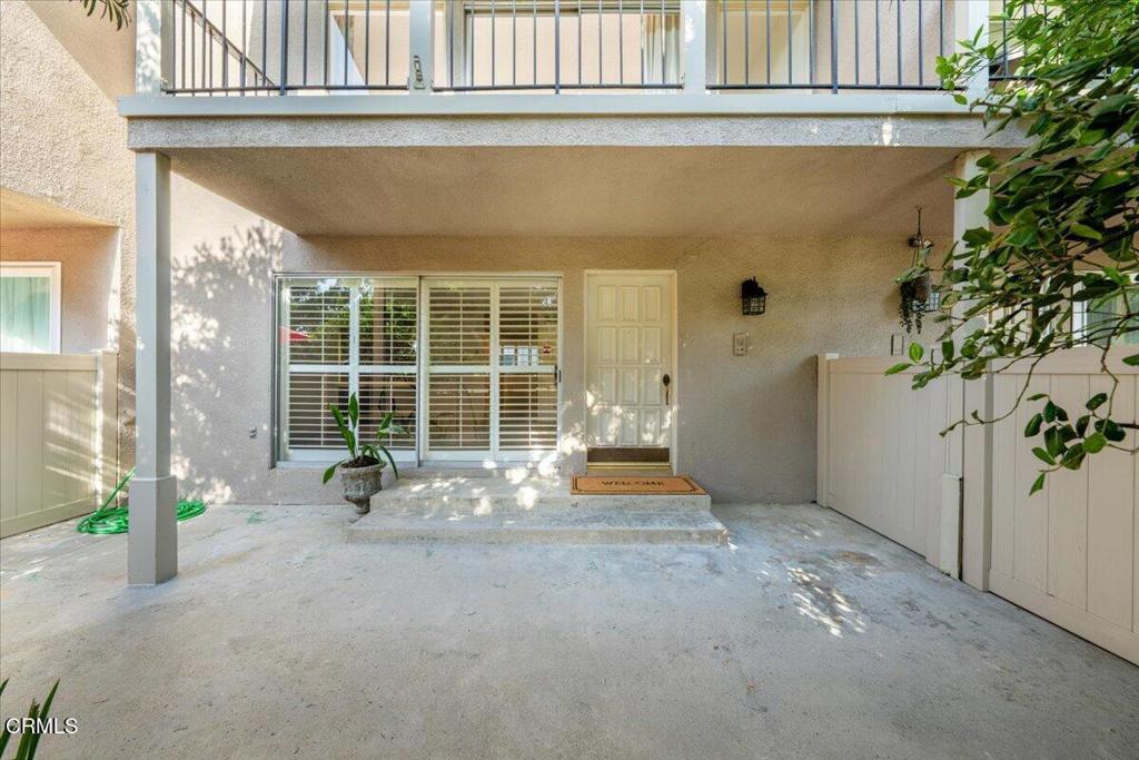823 N Altadena Drive