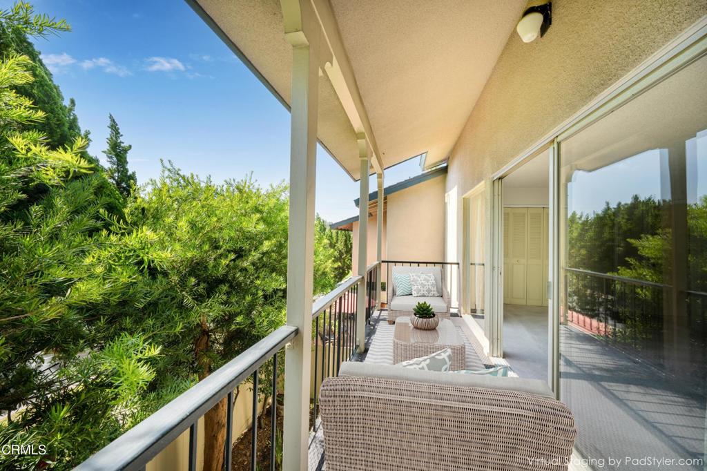 823 N Altadena Drive