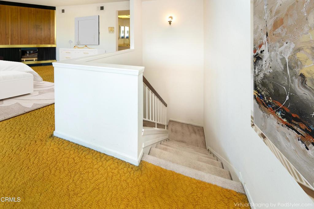823 N Altadena Drive