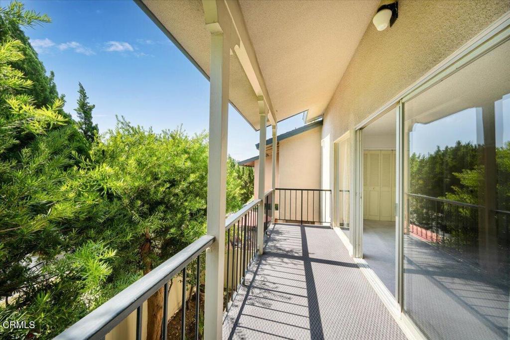 823 N Altadena Drive