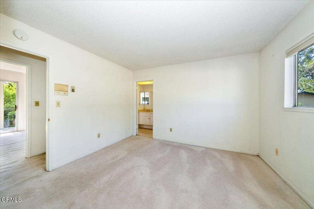 823 N Altadena Drive