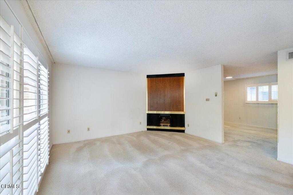 823 N Altadena Drive