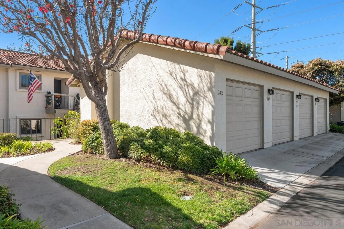 245 Fairlee Lane