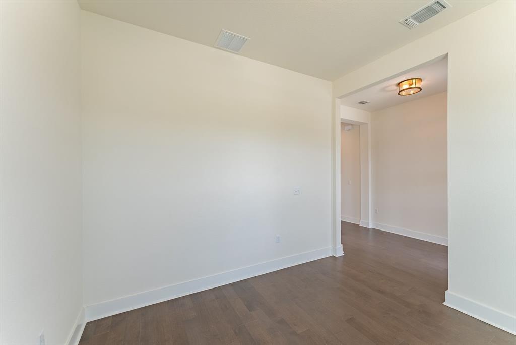 8200 Silhouette ST