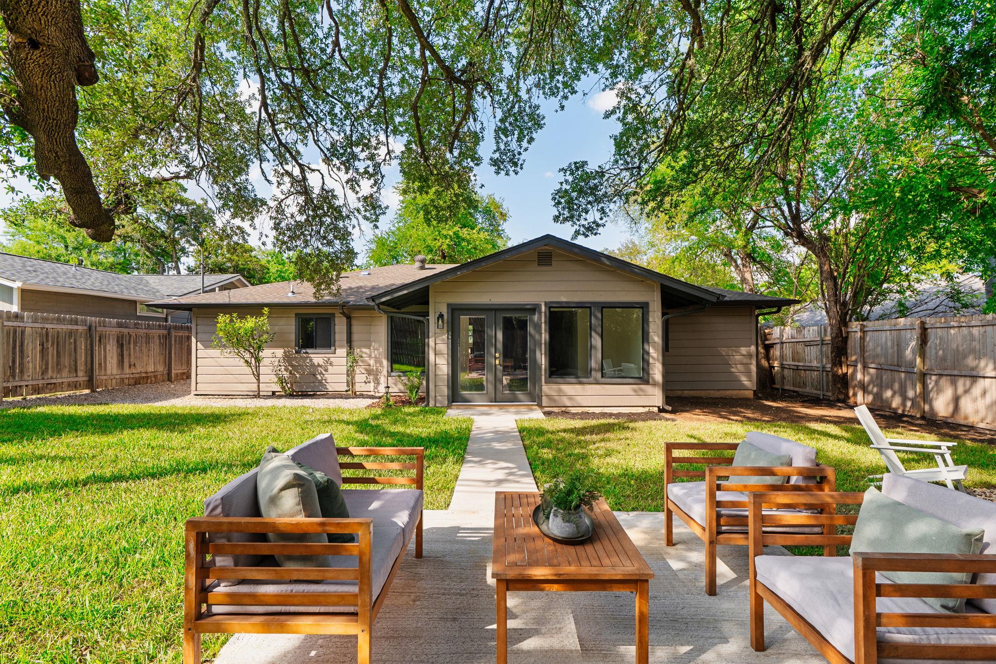 1903 Cannonwood LN