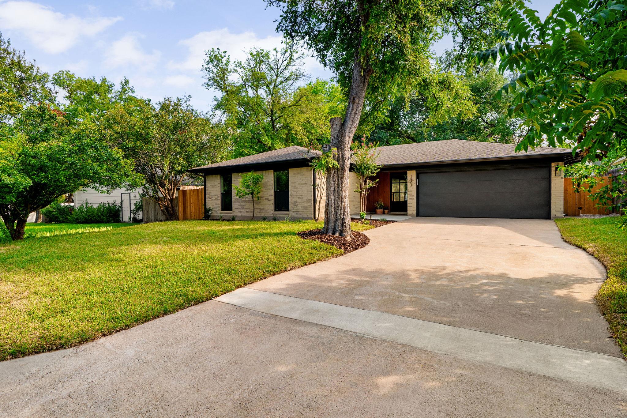 1903 Cannonwood LN
