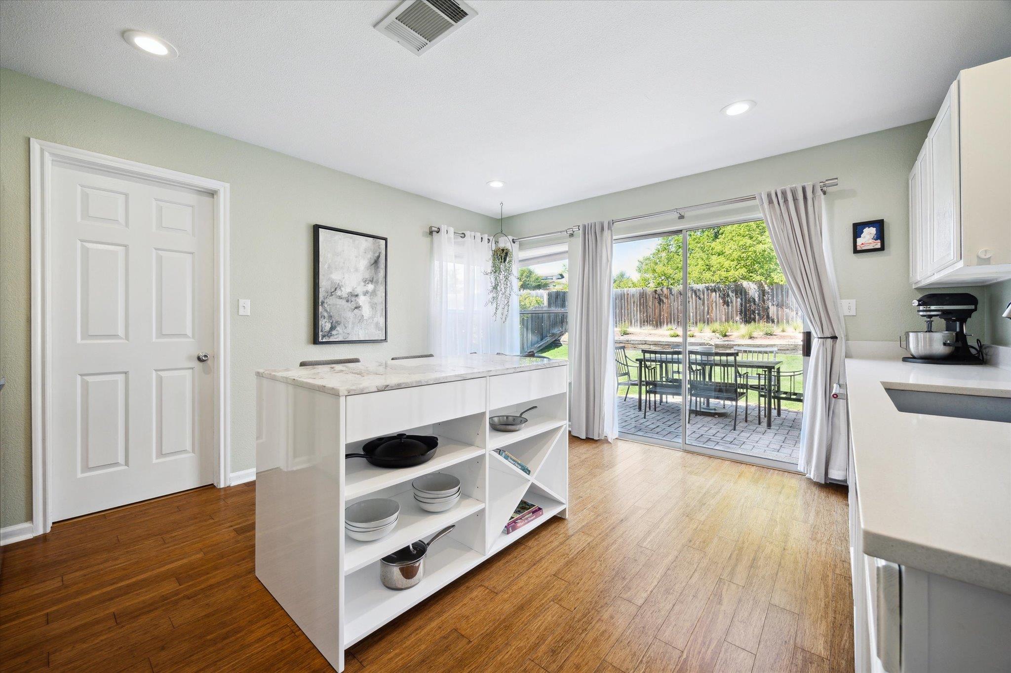 1116 Collinwood West DR