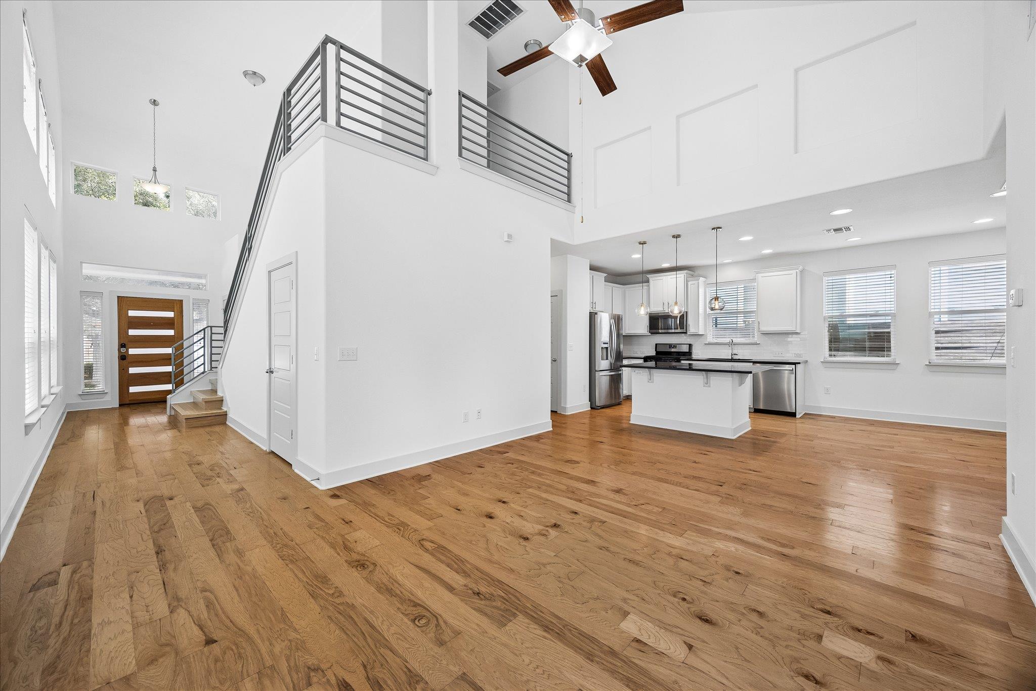 7203 Bertram CT