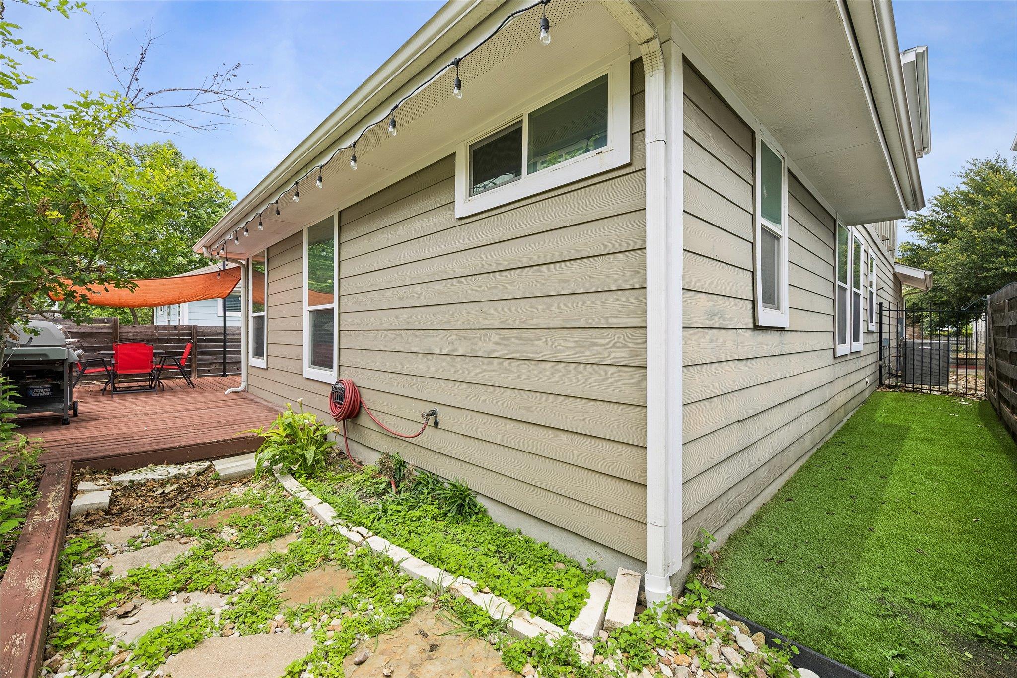7203 Bertram CT