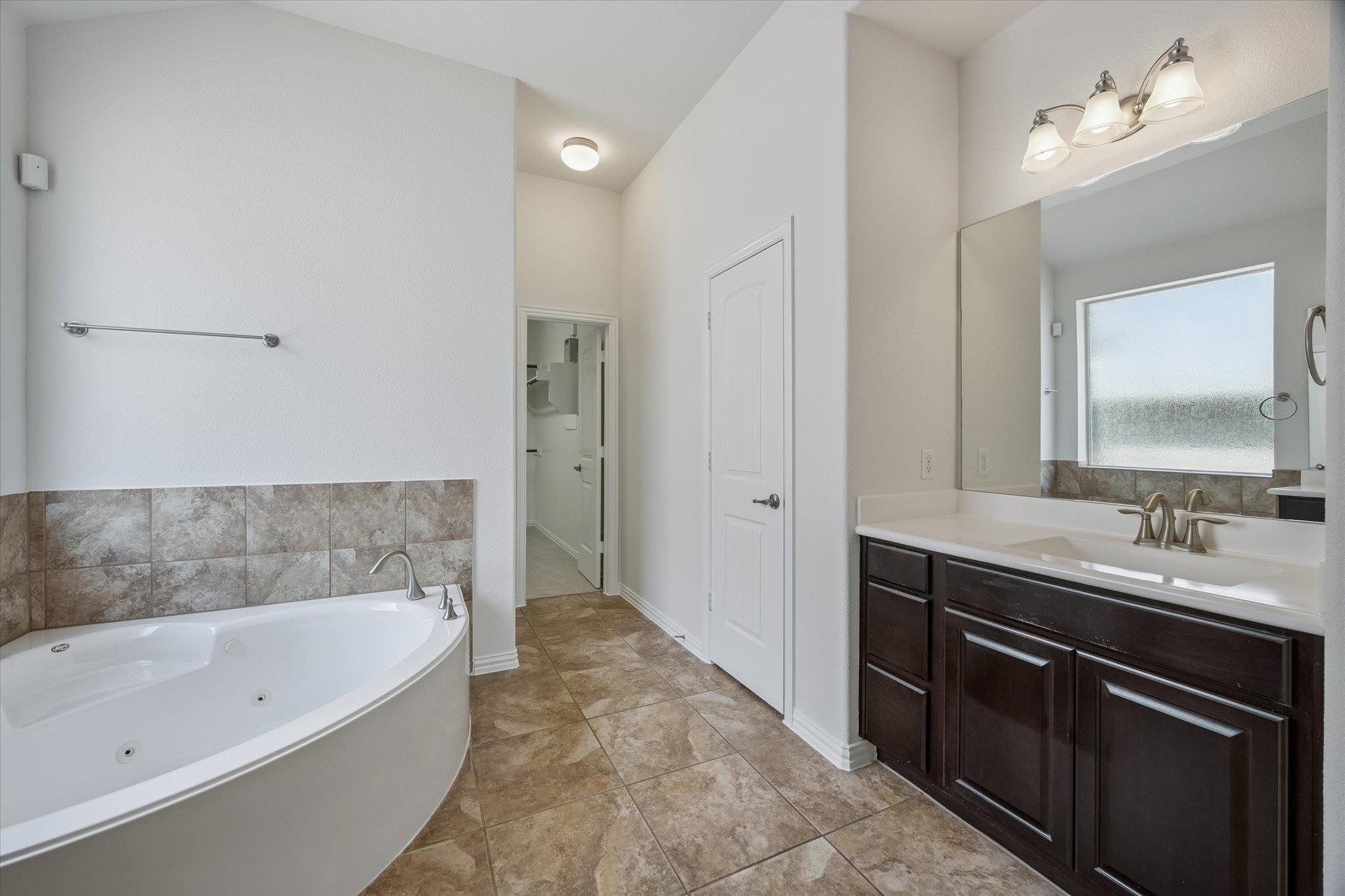 519 Cameron CV