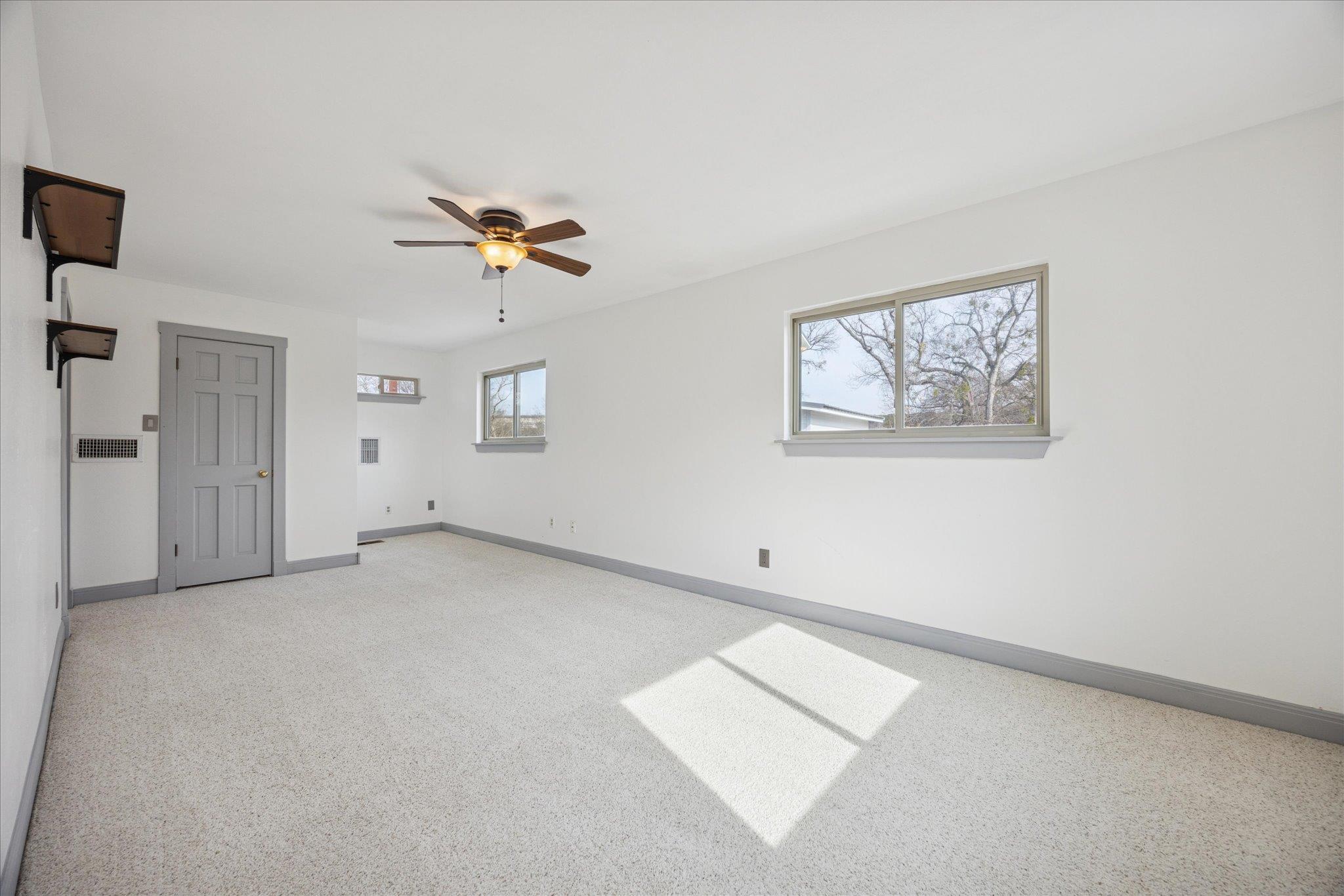 13918 Hummingbird LN