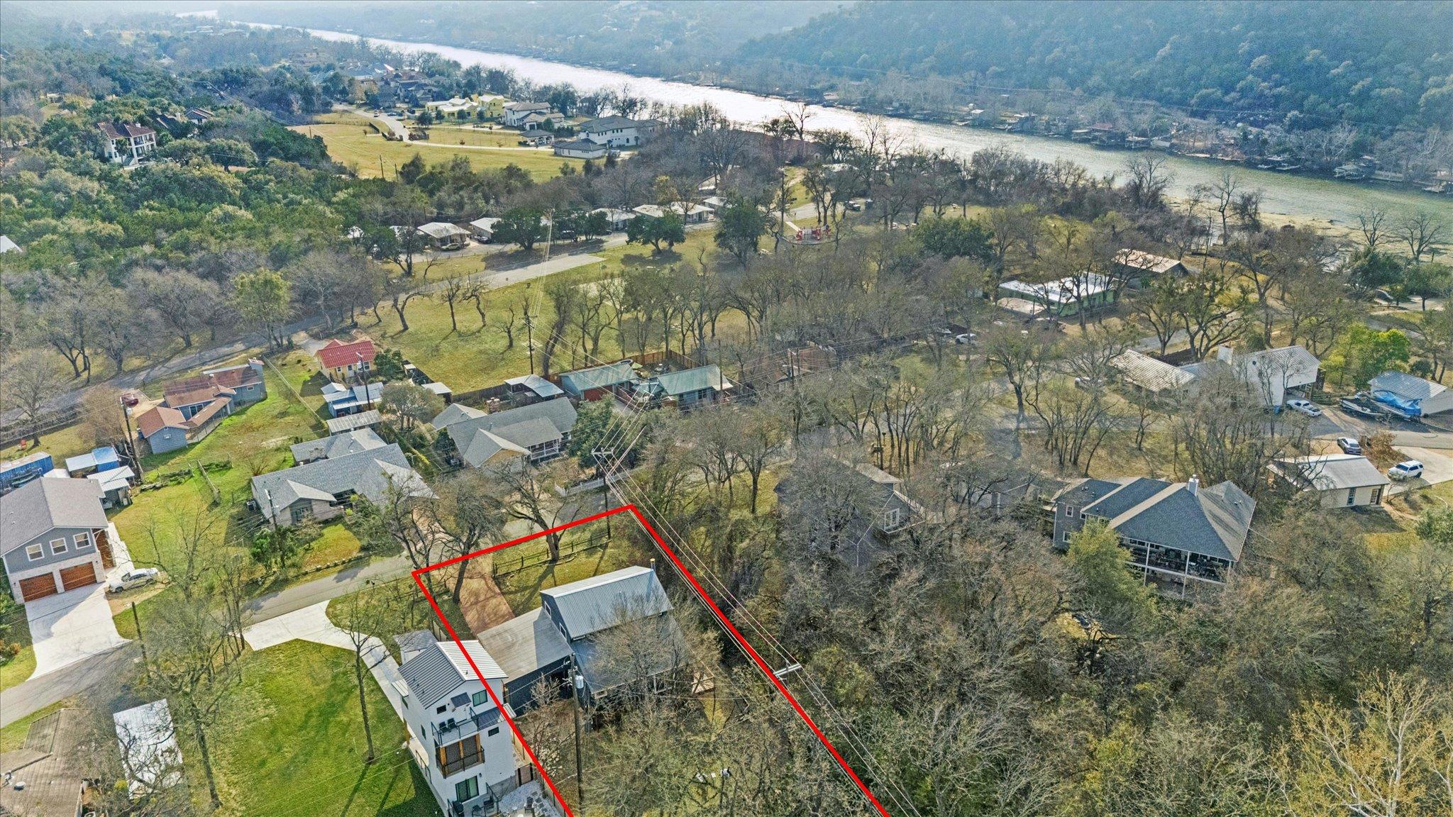 13918 Hummingbird LN