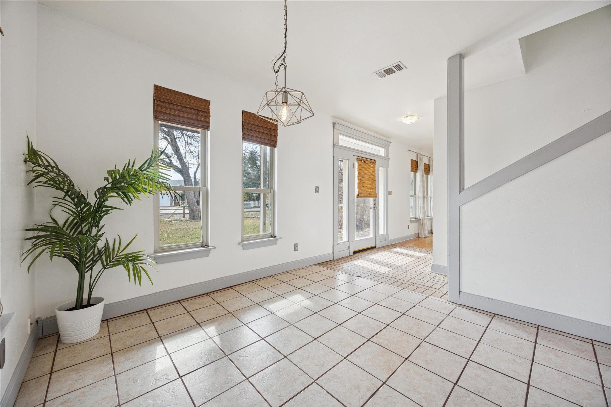 13918 Hummingbird LN